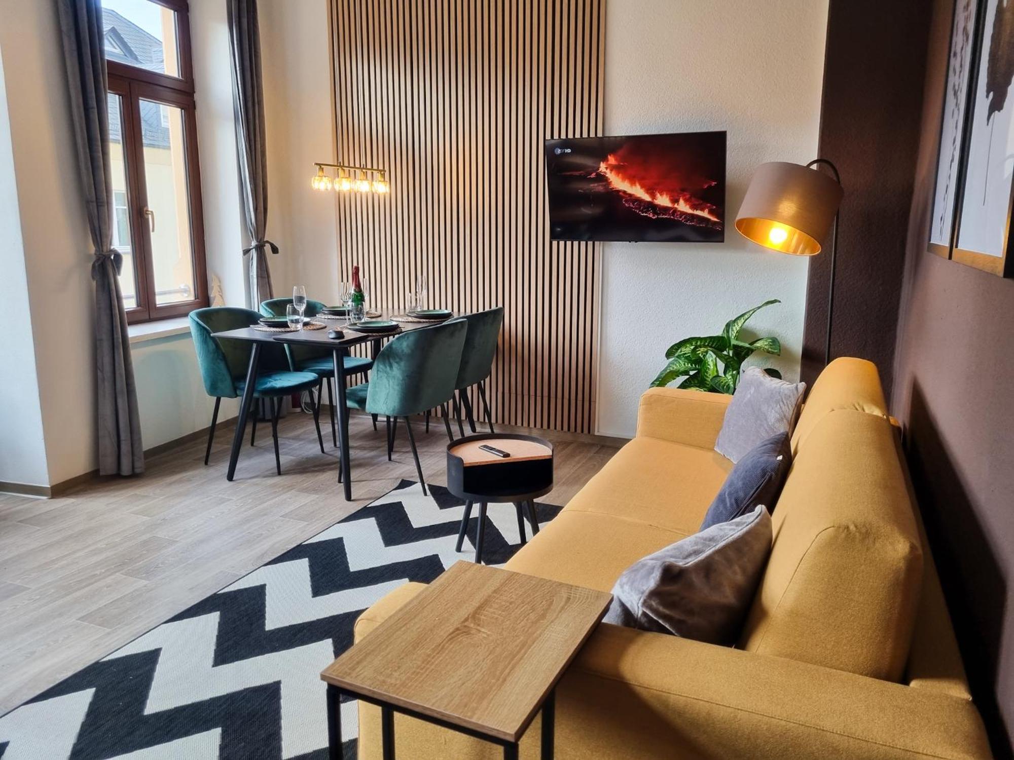 Maremar - Design Maisonette Altstadt - 4 Pers - 57Qm - Luxus Boxspringbett - Kueche - Arbeitsplatz - Privater Parkplatz 그레이즈 외부 사진